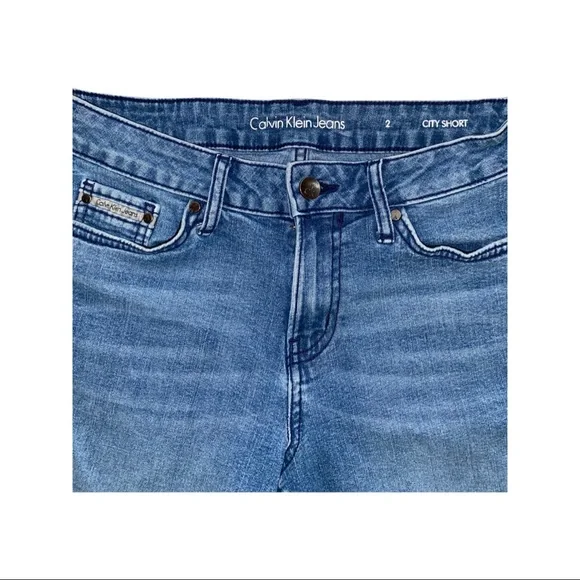 Calvin Klein Jeans | City Short - Picture 2 of 5